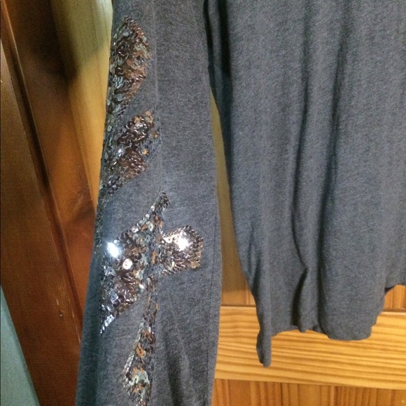 Victoria’s Secret Pink Long Sleeve Gray Sequined Logo Top - Picture 3 of 9